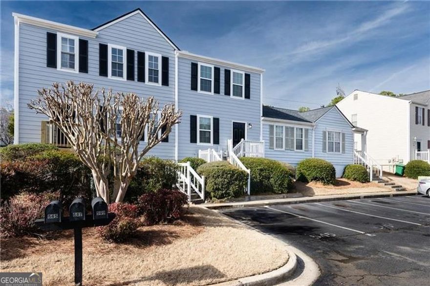Welcome to 547 Harbor Lake Dr  The Perfect Leasing Opportunity! This charming 2-bedroom, 2.5-bath townhome offers the perfect combination of comfort, convenience, and location. The open-concept living and dining area flows seamlessly into a modern, stylish kitchen, ideal for both everyday living and entertaining. Upstairs, you'll find two generously sized bedrooms with plenty of closet space. A washer and dryer are included for your convenience. Located just minutes from major highways, Kennesaw State University, shopping, restaurants, and more, this home puts everything you need right at your fingertips.  Rental Requirements: Minimum credit score: 600+ Verifiable monthly income: $6,300+ Clean rental history (no evictions) Clean criminal background Minimum 12-month lease No smoking Pet-friendly with a non-refundable deposit Don't miss out - schedule your private tour today!