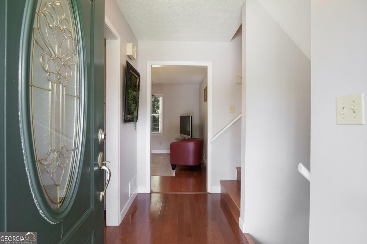 3359 Villa LN