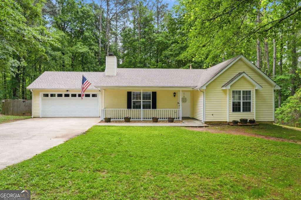 Photo of 40 Yeager Court, Newnan, GA 30265 (MLS # 10763424)