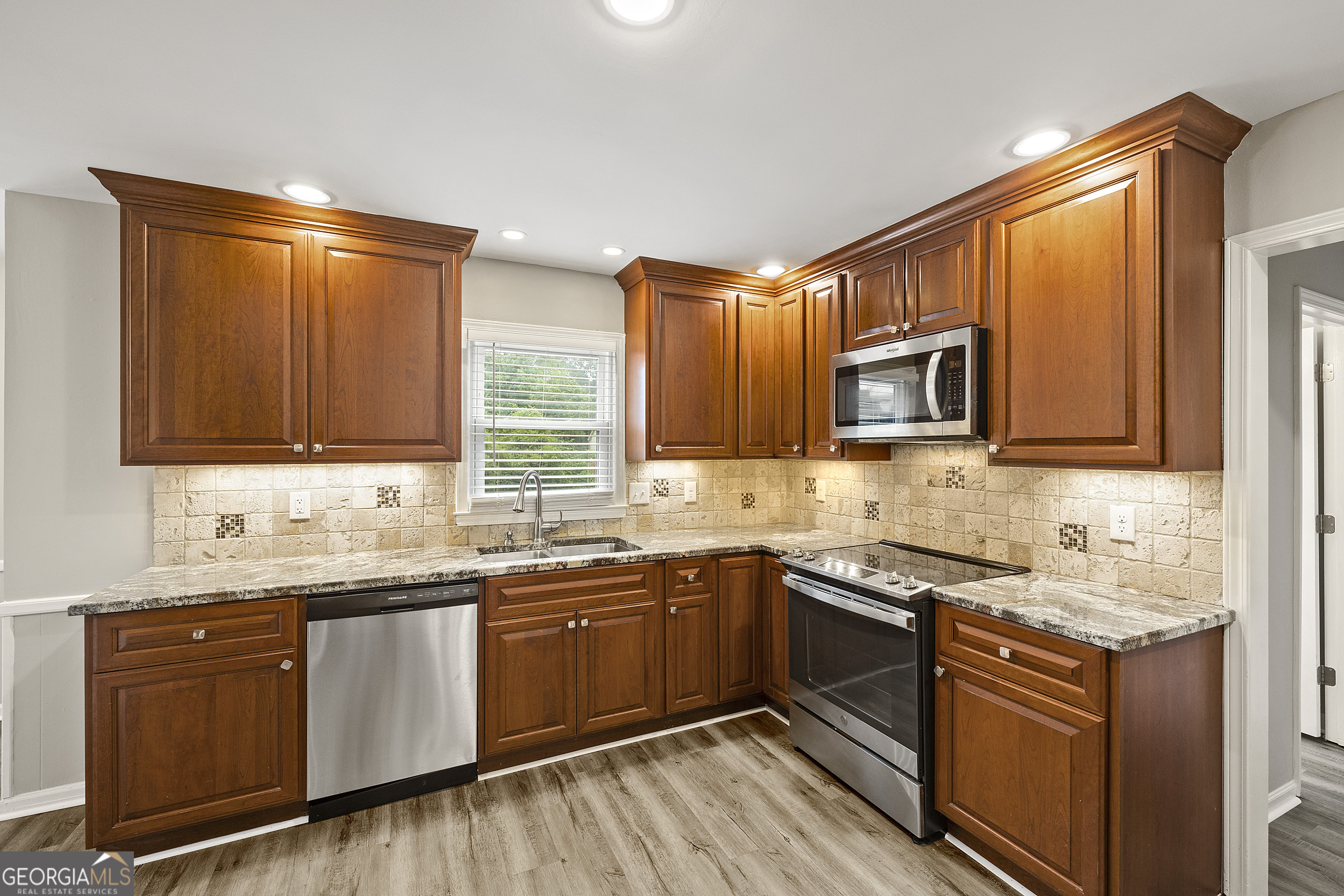 4704 Arrowhead TRL SW