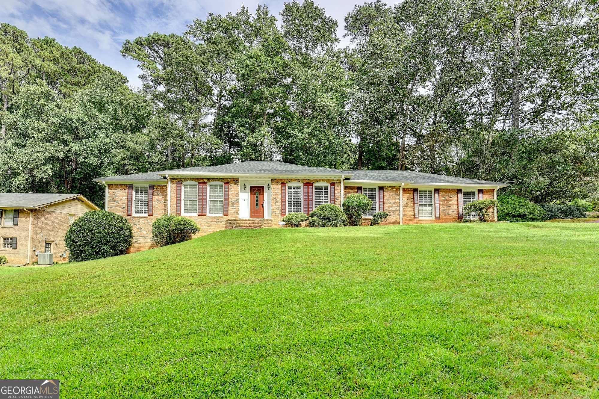 New Listing! Welcome to your new home, vacant and ready for a new homeowner. Located in sought after Smoke Rise area, zoned for the highly acclaimed Parkview School District. 3 bedrooms, 2 bathrooms on a full unfinished basement.This home offers all formal areas. Cozy family room with Brick fireplace. Large eat-in kitchen. Side entry 2 car garage. Large Corner Lot. Fenced in the Backyard. Roof replaced in 2021. Furnace replaced 11/22. New Plumbing and Light Fixtures. New Interior and Exterior paint.