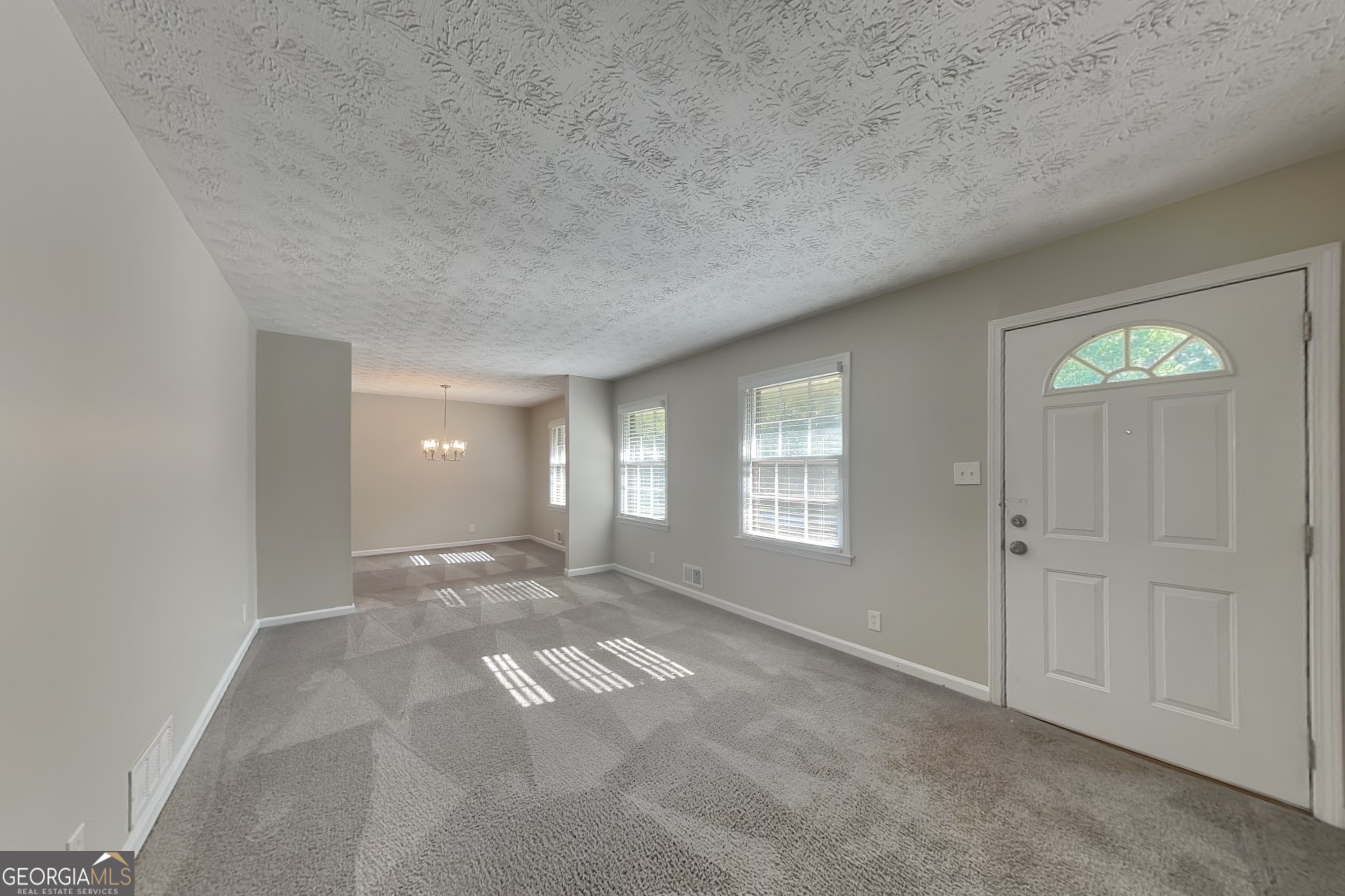586 Chris CIR