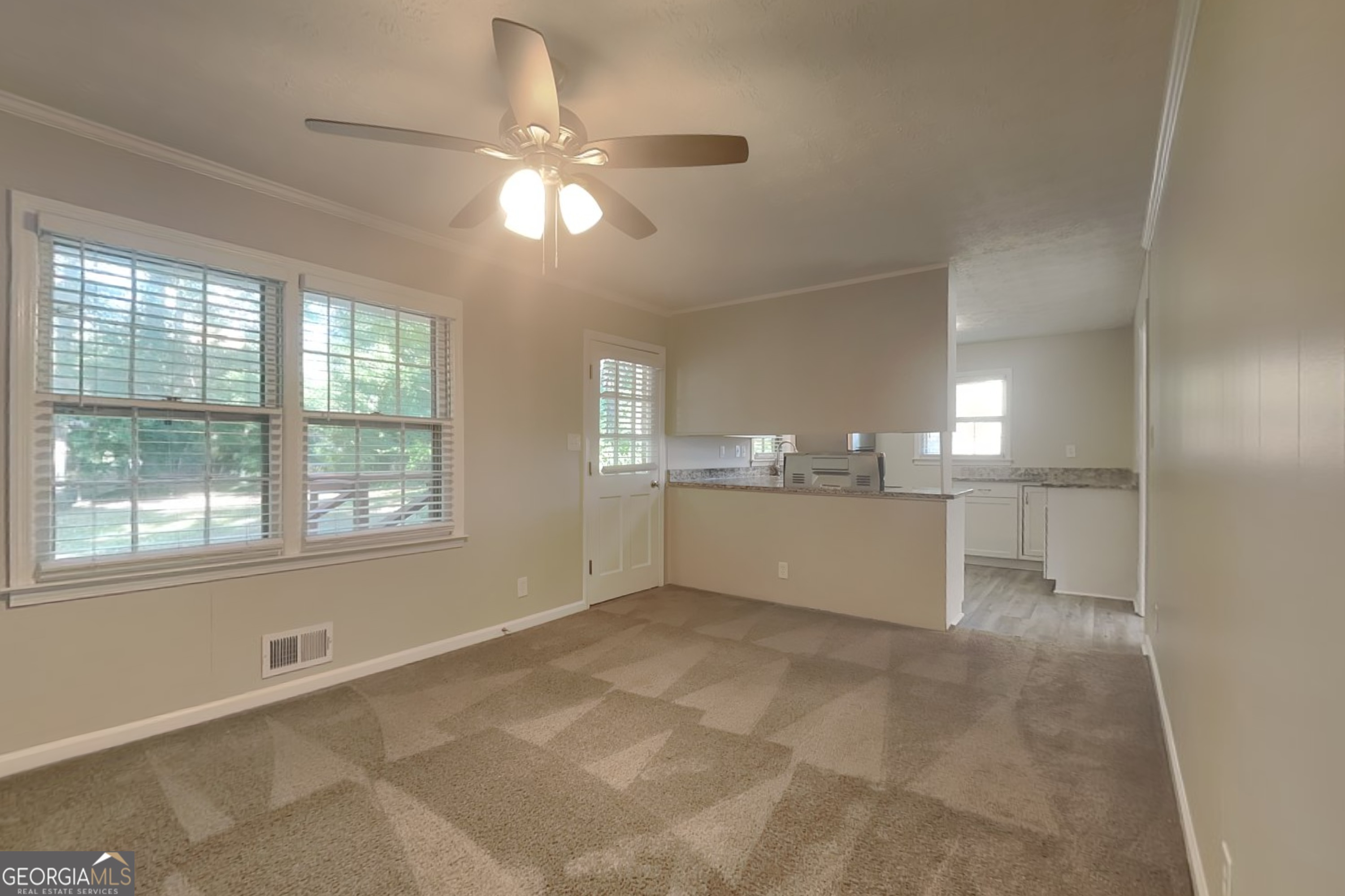 586 Chris CIR