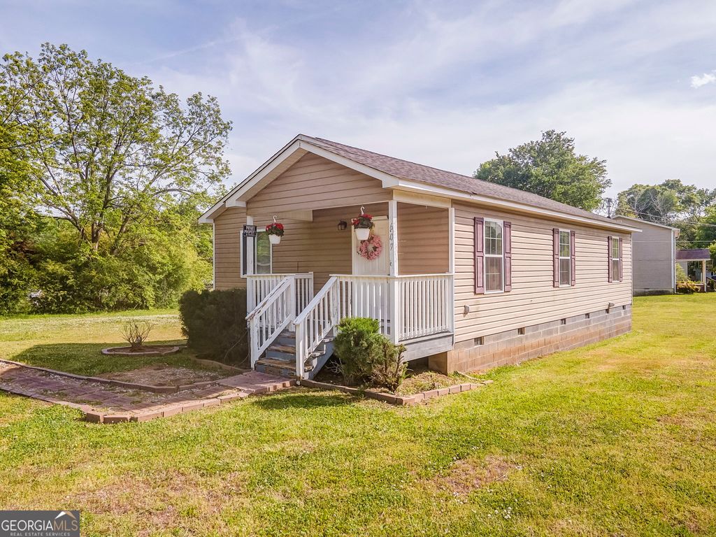 Photo of 607 Thornton Street, La Fayette, GA 30728 (MLS # 10739150)