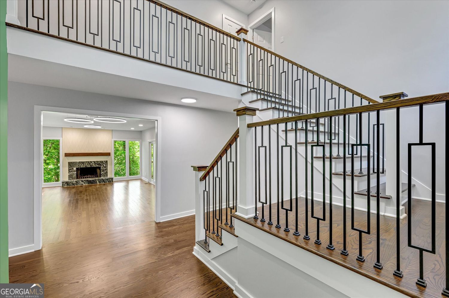 615 NW Mark Trail CT NW