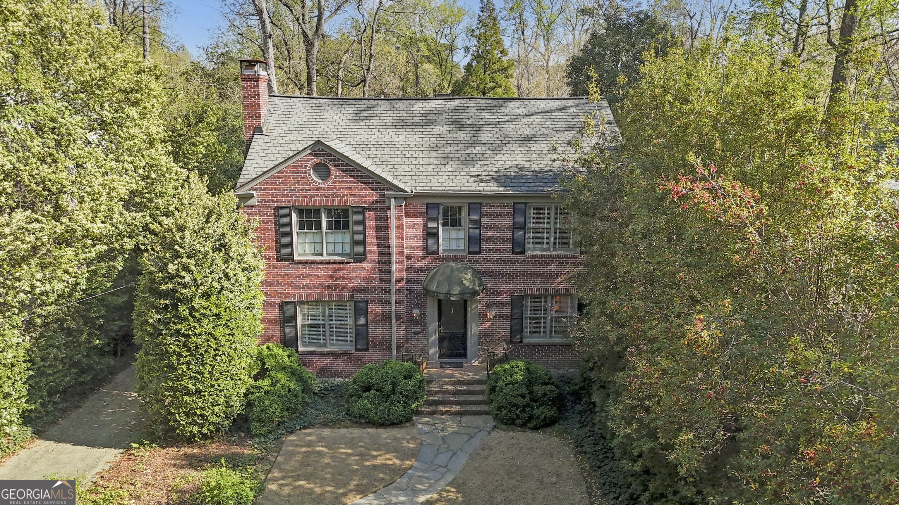 619 E Pelham RD NE