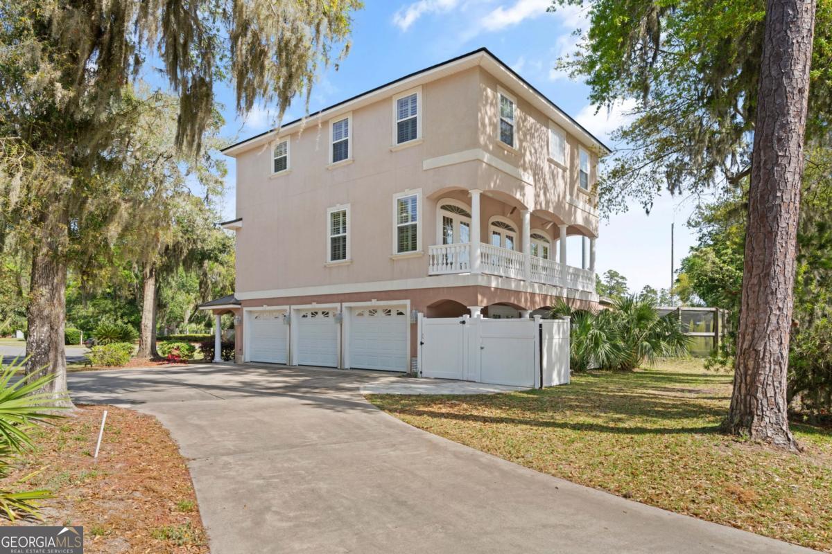 142 Montrose