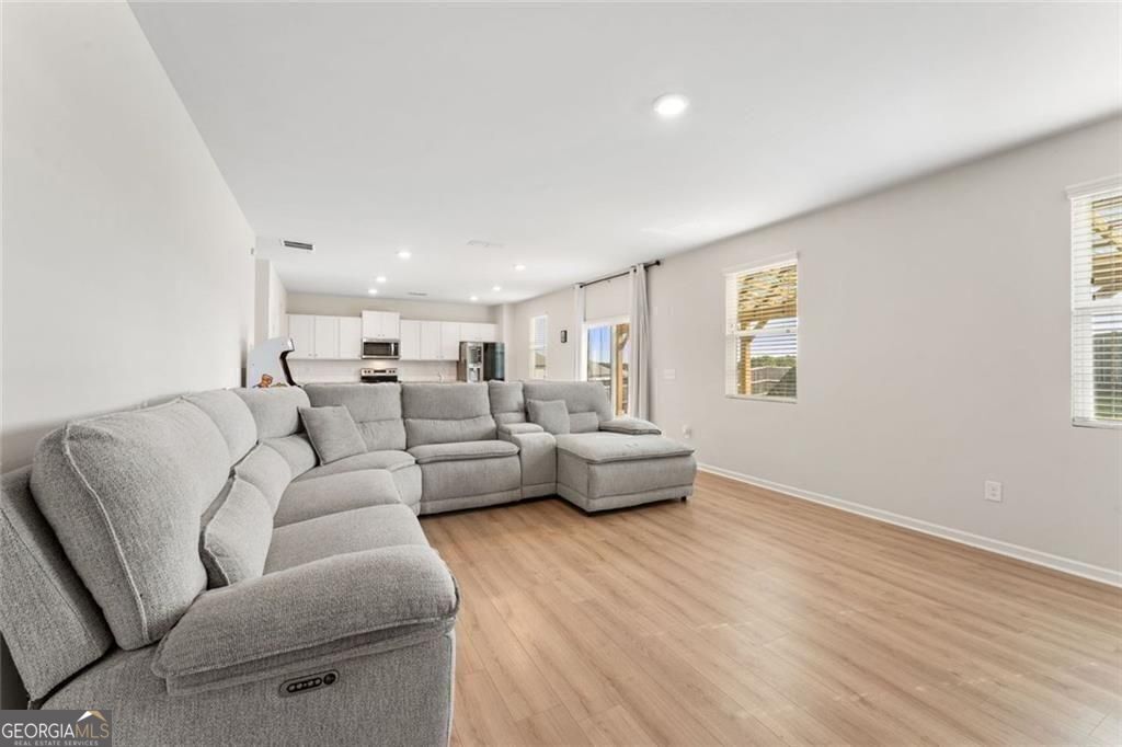 Dallas, Georgia 30132, United States, 5 Bedrooms Bedrooms, ,3 BathroomsBathrooms,Residential,Active,205100