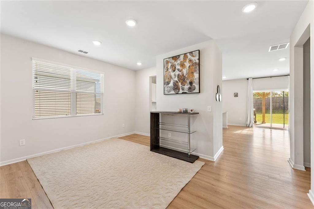 Dallas, Georgia 30132, United States, 5 Bedrooms Bedrooms, ,3 BathroomsBathrooms,Residential,Active,205100