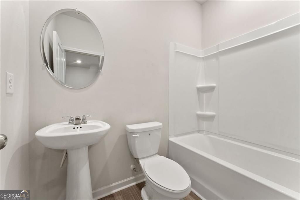 Dallas, Georgia 30132, United States, 5 Bedrooms Bedrooms, ,3 BathroomsBathrooms,Residential,Active,205100