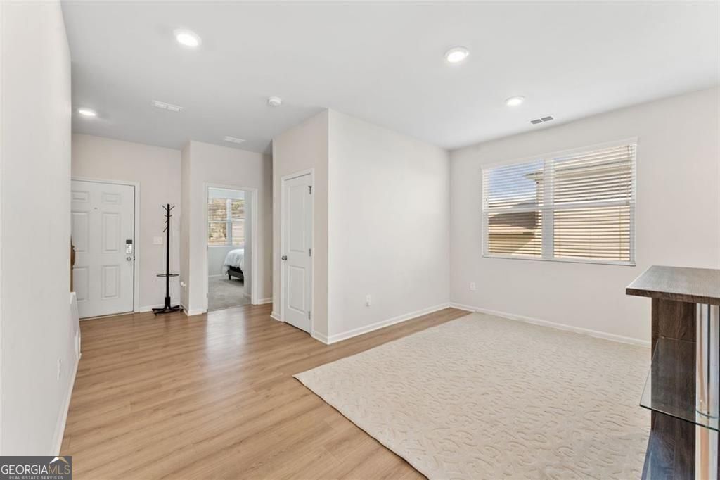 Dallas, Georgia 30132, United States, 5 Bedrooms Bedrooms, ,3 BathroomsBathrooms,Residential,Active,205100