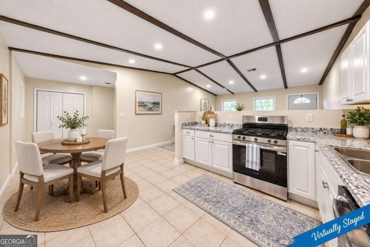 2518 Carolyn DR SE