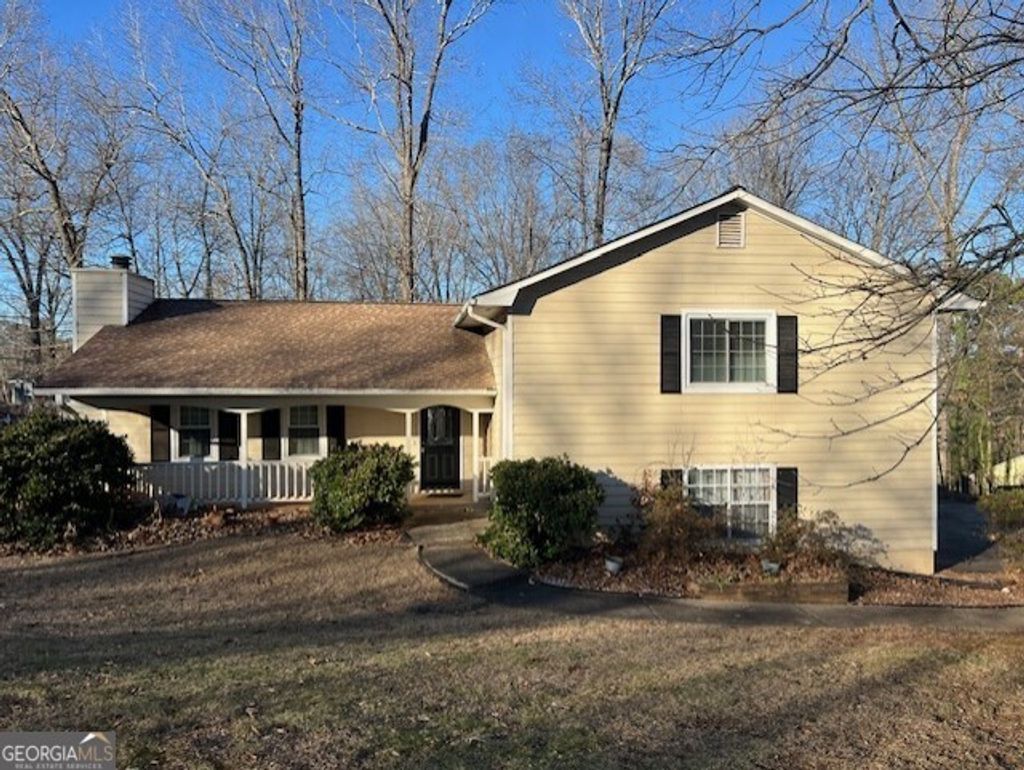 Photo of 4515 S Landing Drive, Marietta, GA 30066 (MLS # 10679329)