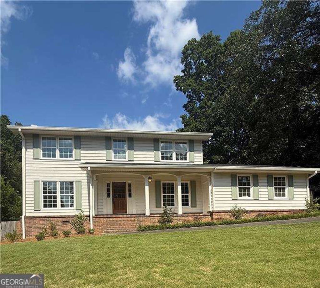 Photo of 194 Pioneer Trail, Marietta, GA 30068 (MLS # 10804459)