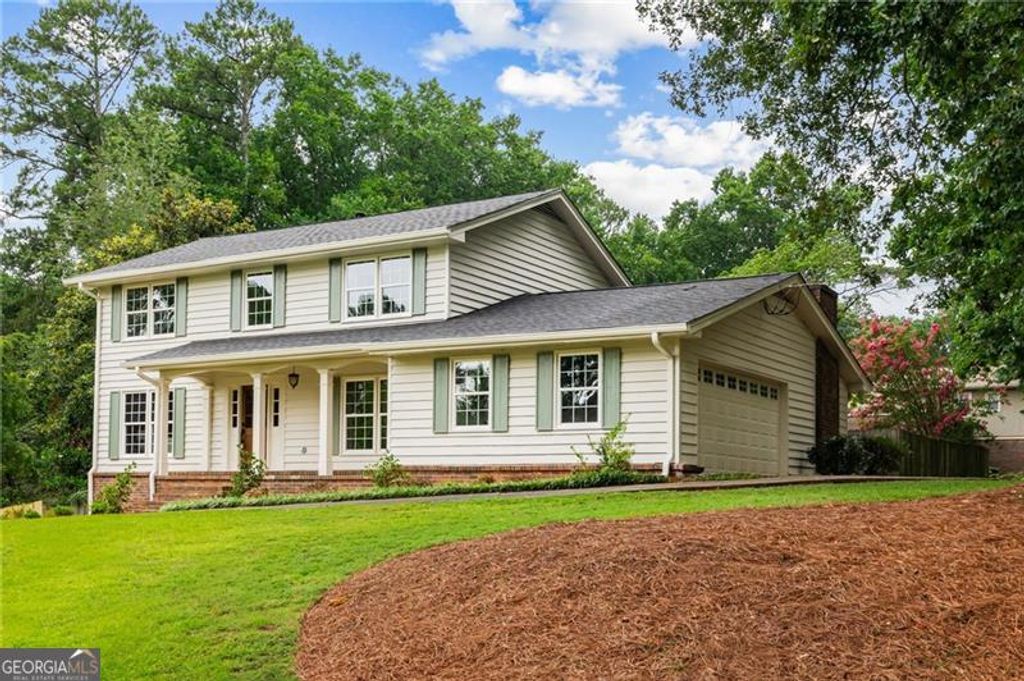 Photo of 194 Pioneer Trail, Marietta, GA 30068 (MLS # 10804459)