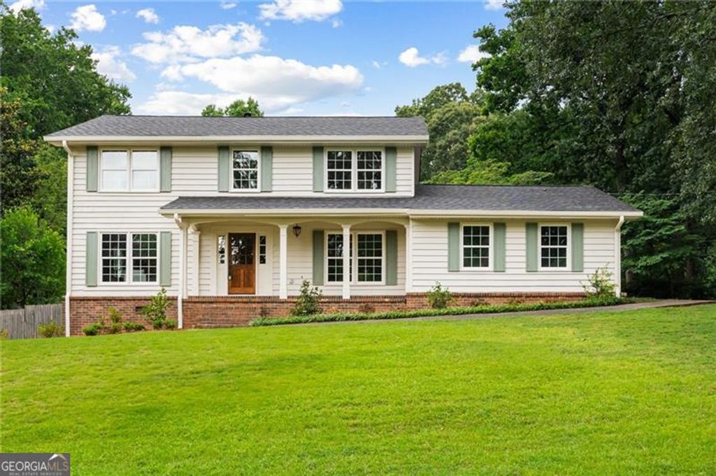 Photo of 194 Pioneer Trail, Marietta, GA 30068 (MLS # 10804459)