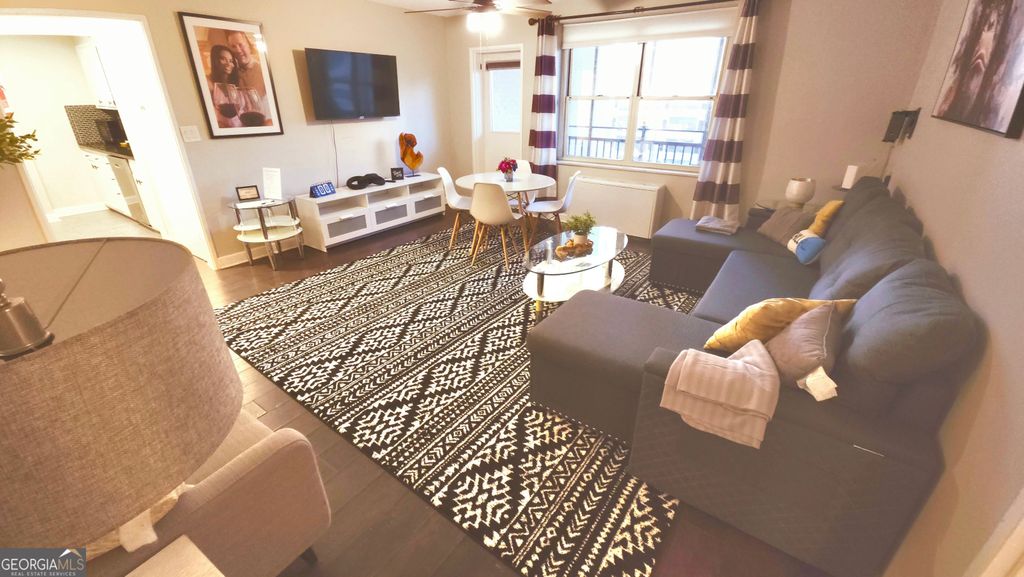 Photo of 300 W Peachtree Street NE #23 F, Atlanta, GA 30332 (MLS # 10733323)