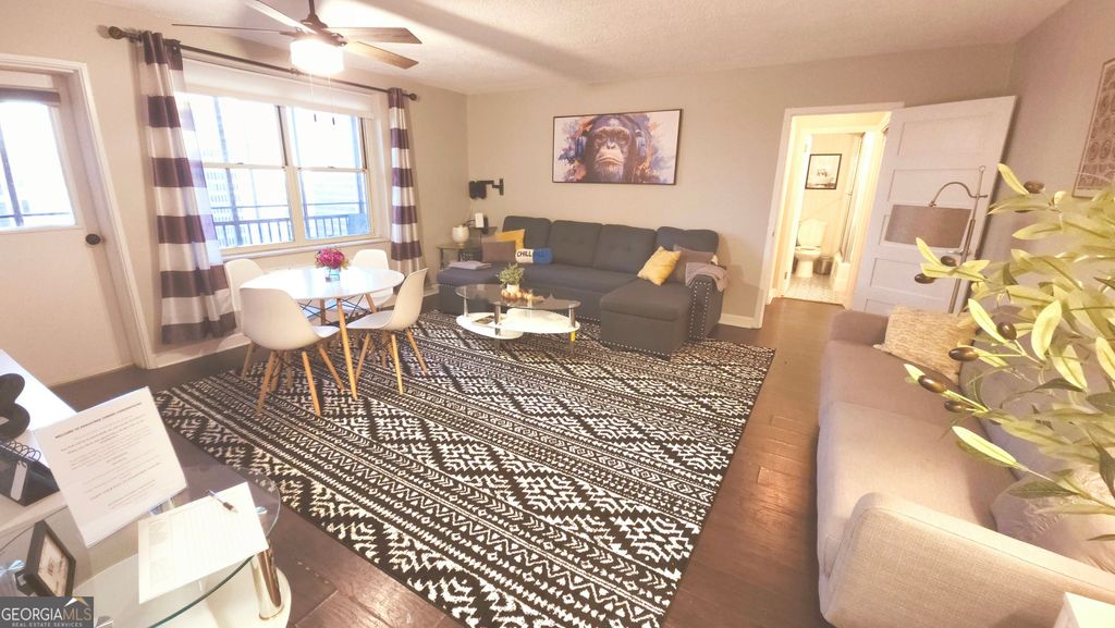 Photo of 300 W Peachtree Street NE #23 F, Atlanta, GA 30332 (MLS # 10733323)