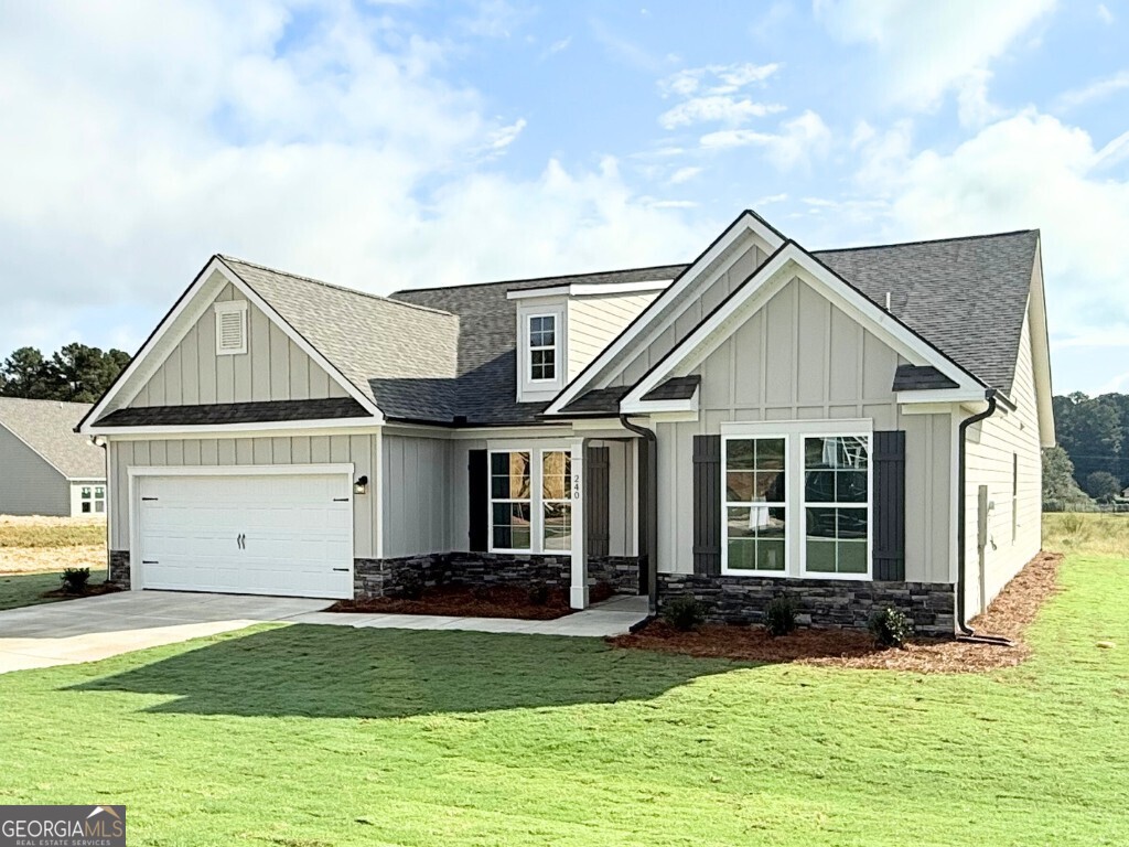 240 Westlyn WAY