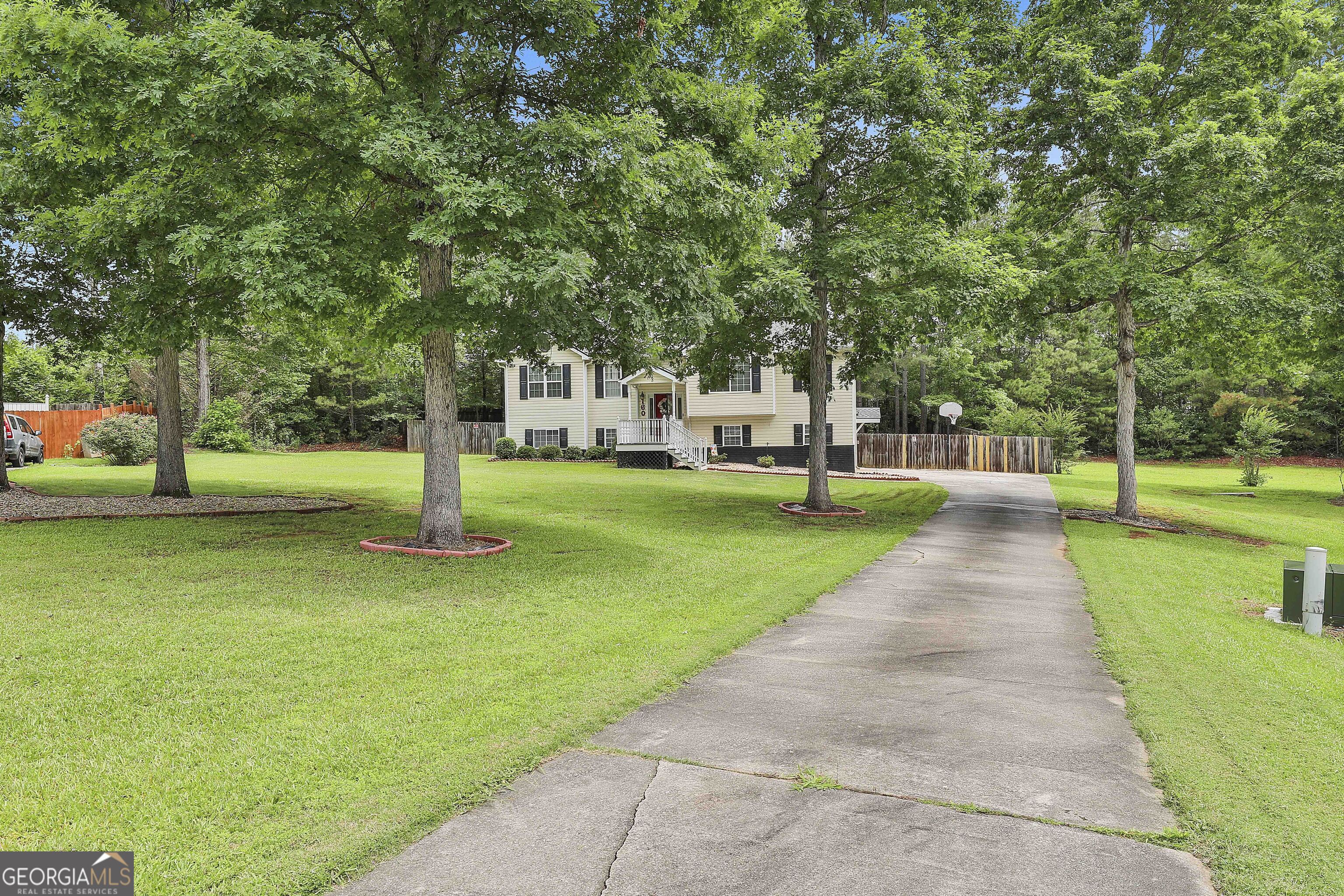 160 Huntington CT