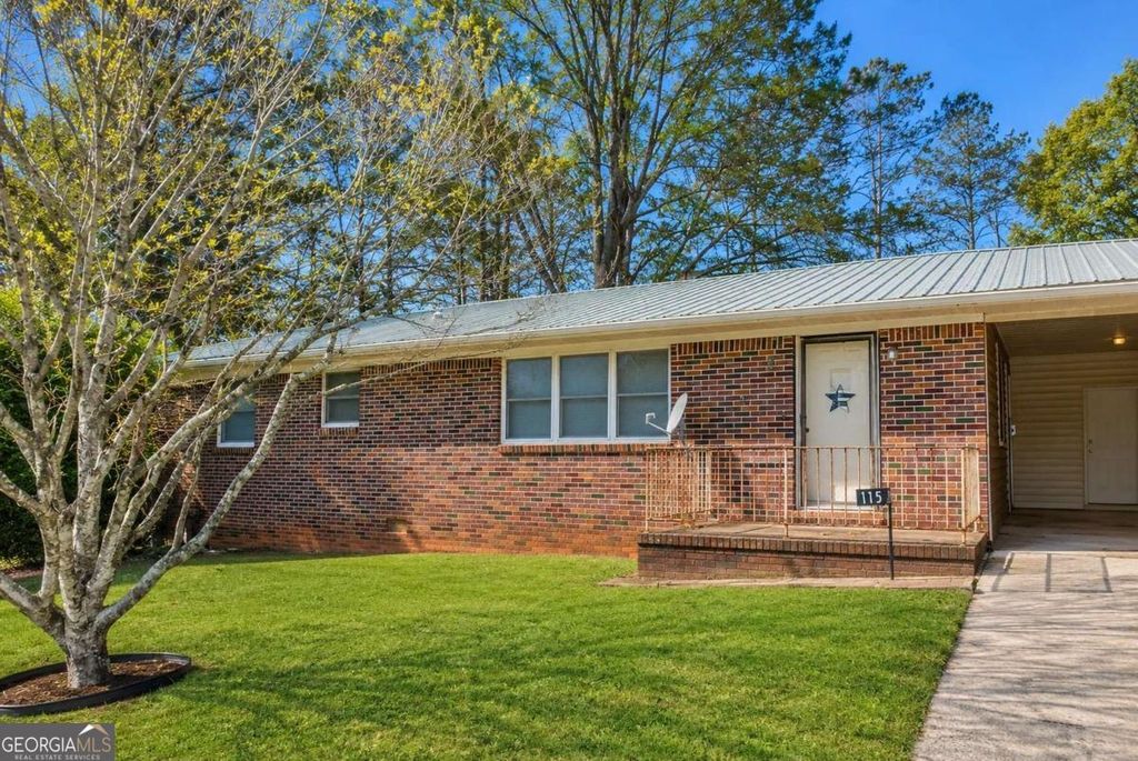 Photo of 115 Wood Street, Cornelia, GA 30531 (MLS # 10780827)