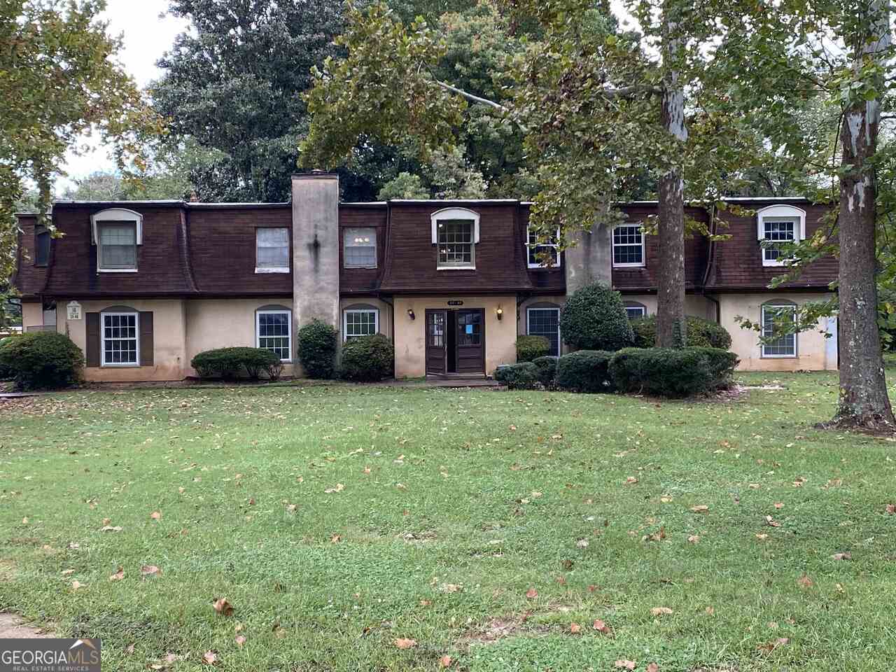 This home features a fireplace & built-in bookcase in the living area with separate dining room w/wood floors. Owners bedroom has a bonus/sitting area w/ private wooded view. Move-in ready at an affordable below market price. Active HOA & Neighborhood watch organization! Unit is sold as-is, 1 year Home warranty is included!