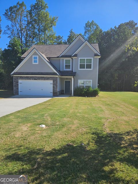 A home in Fairburn