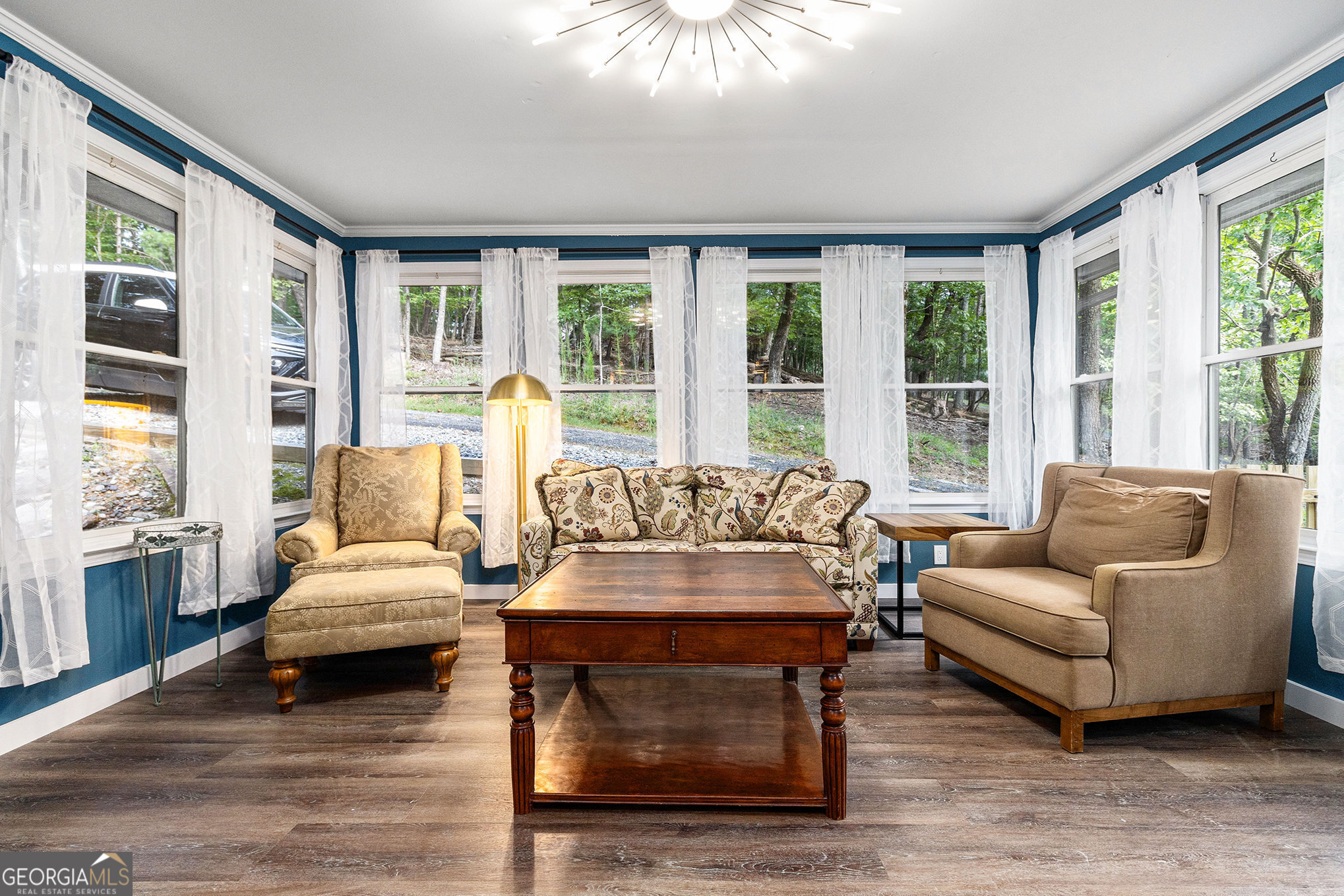 220 Fox Den CIR