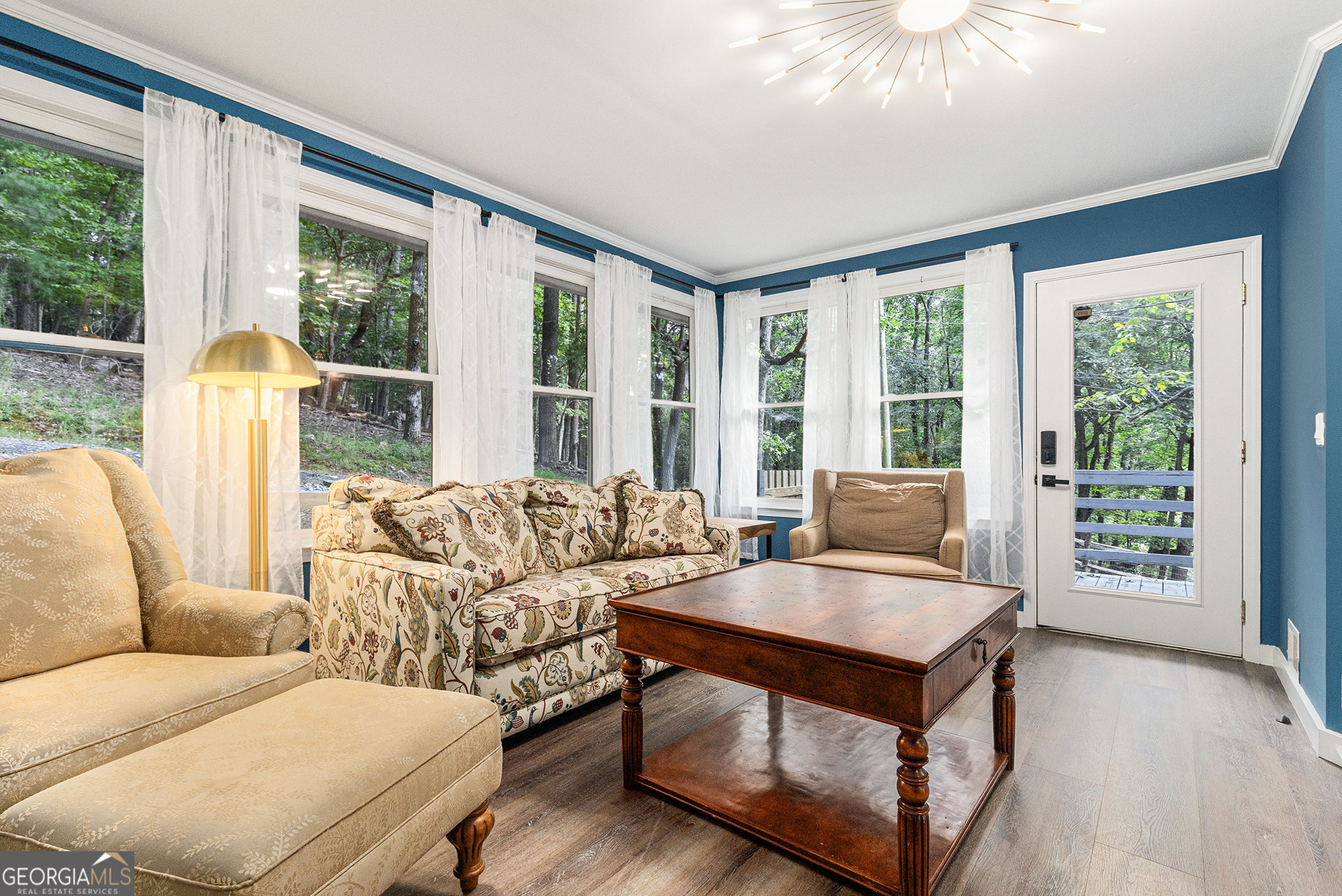 220 Fox Den CIR