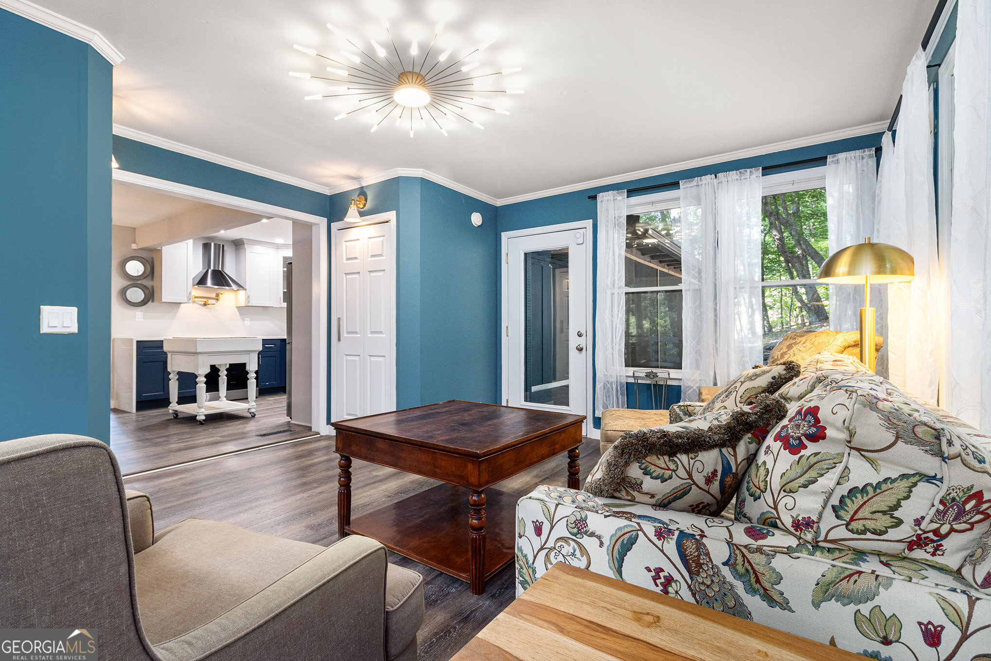 220 Fox Den CIR
