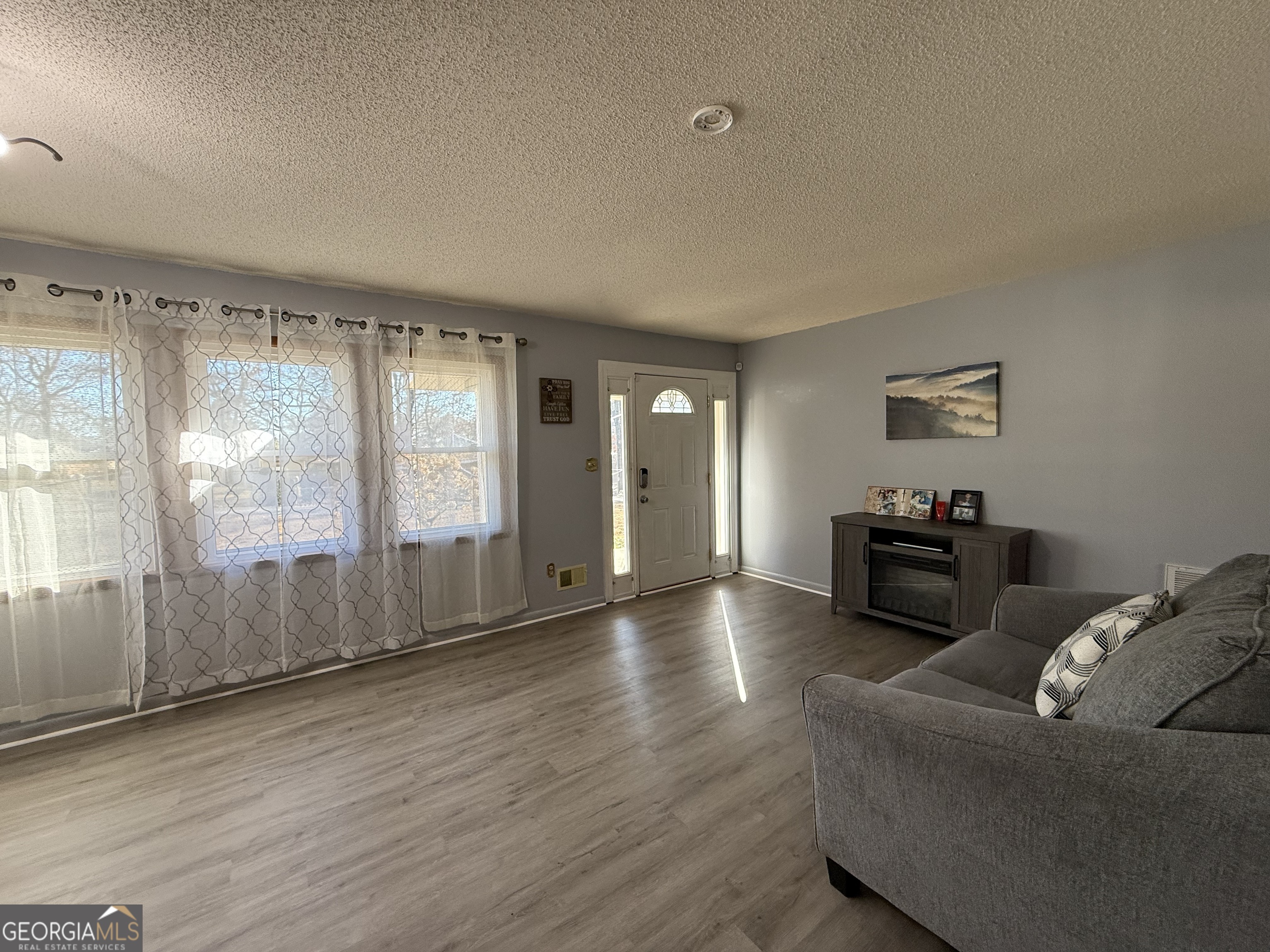 102 Hemlock ST