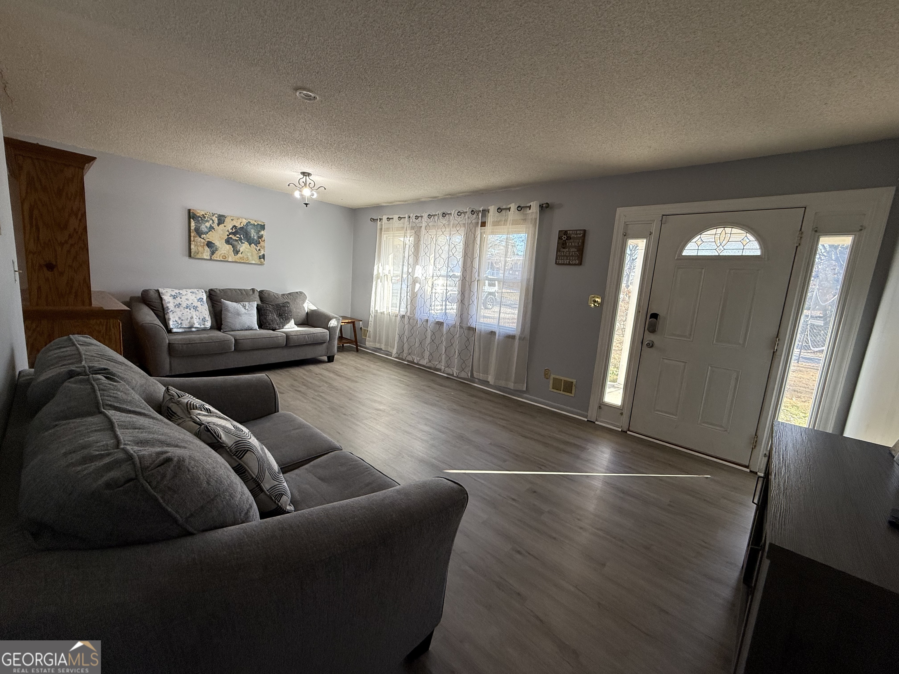 102 Hemlock ST