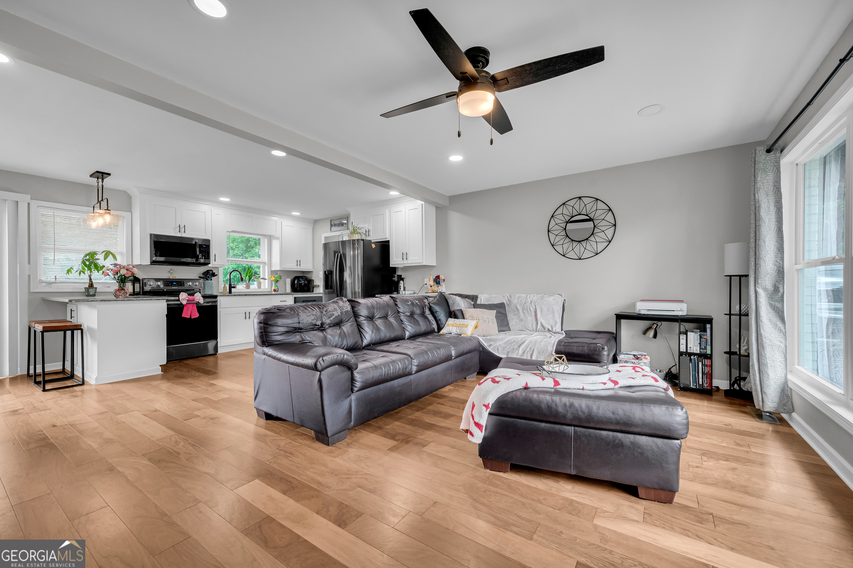 372 Scenic DR