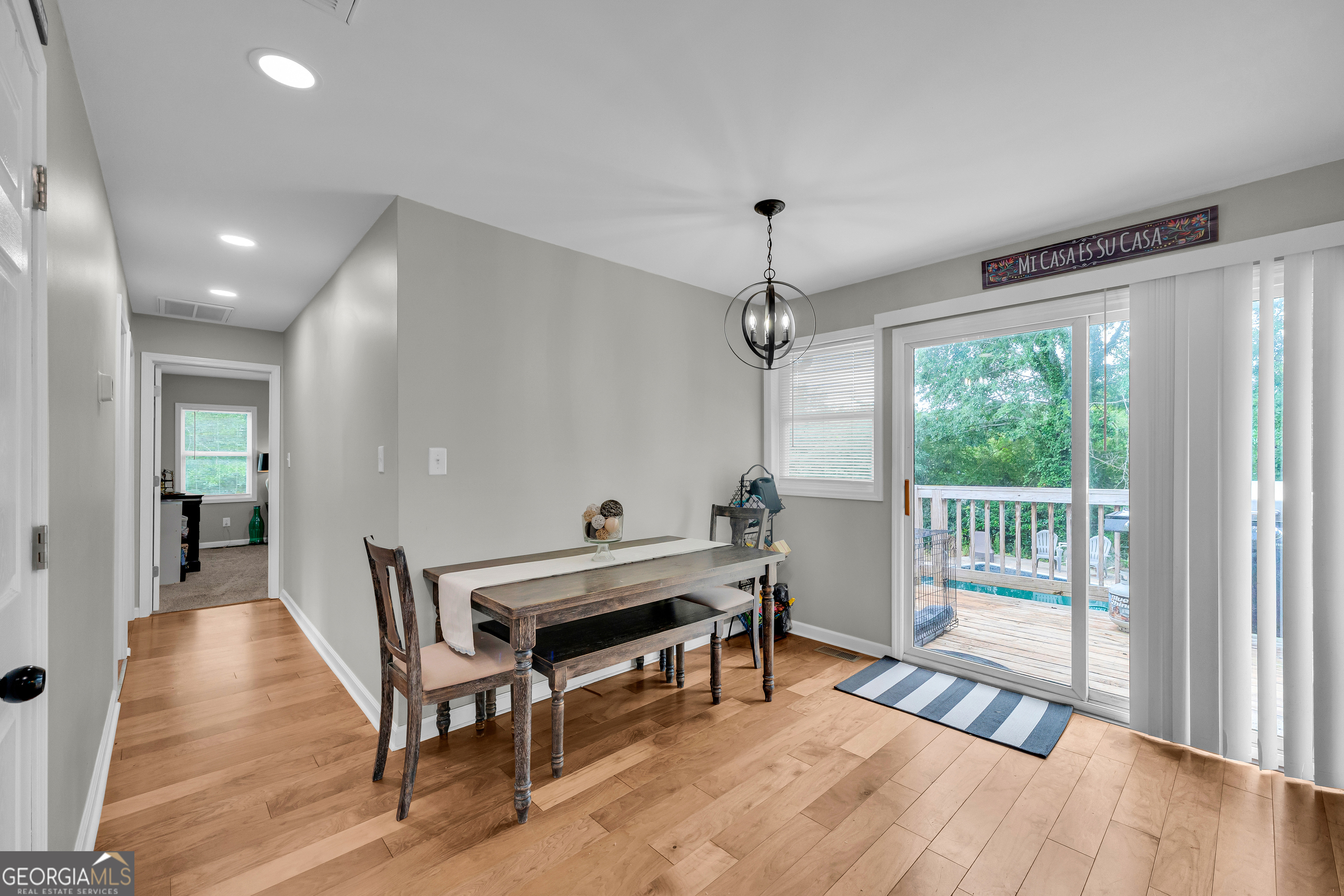 372 Scenic DR