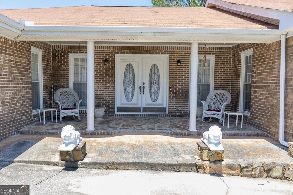 Photo of 4625 Lovvorn Rd, Carrollton, GA 30117 (MLS # 10794959)
