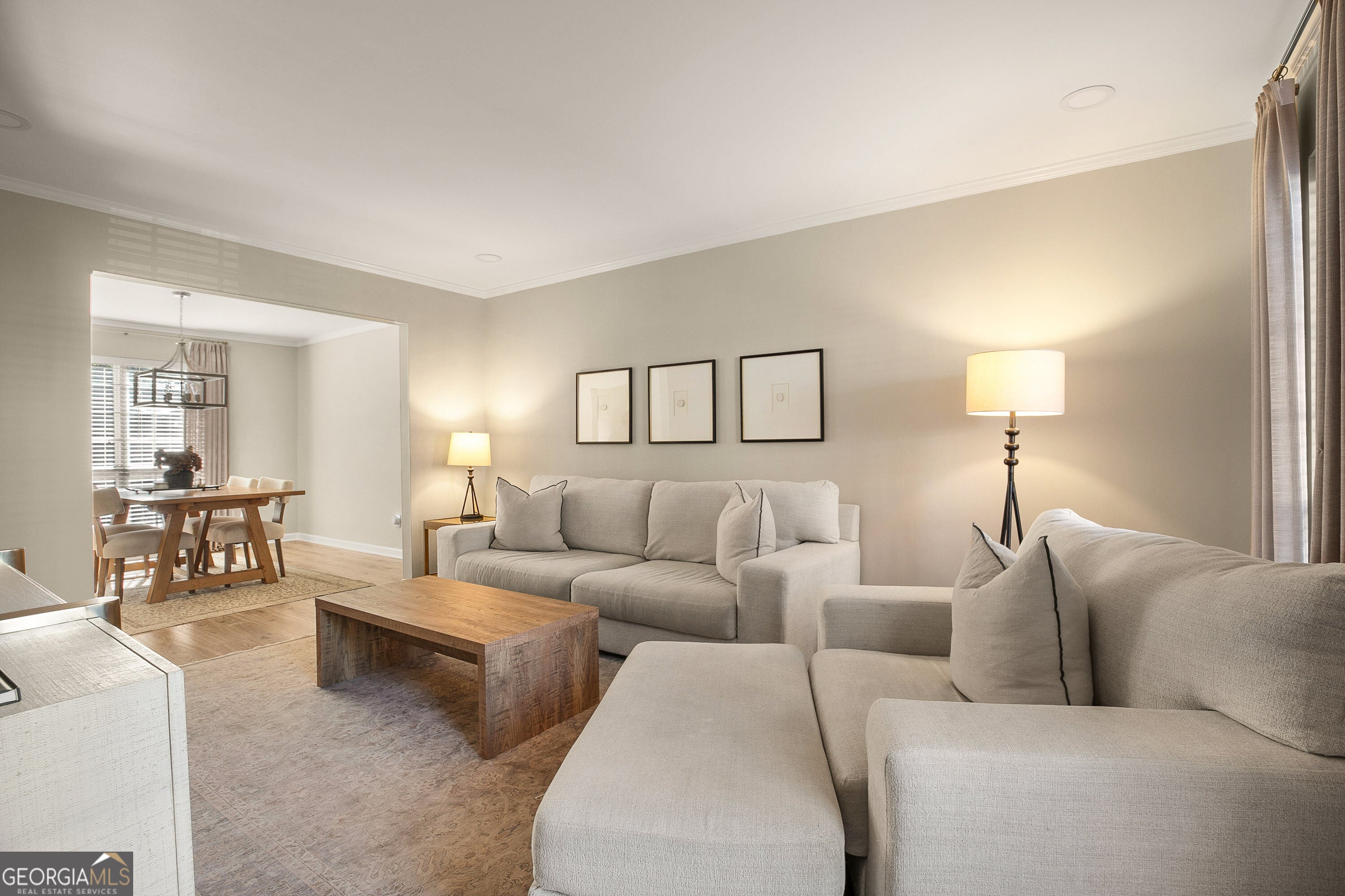 13 Queen Anne PL NW