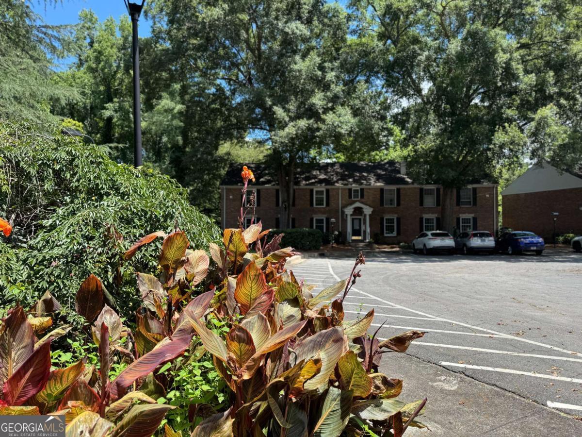 Raleigh Square - Residential