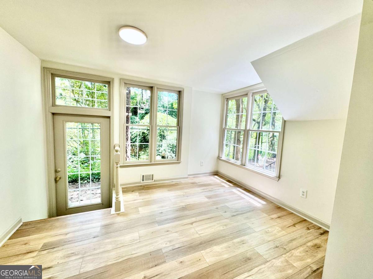 Raleigh Square - Residential