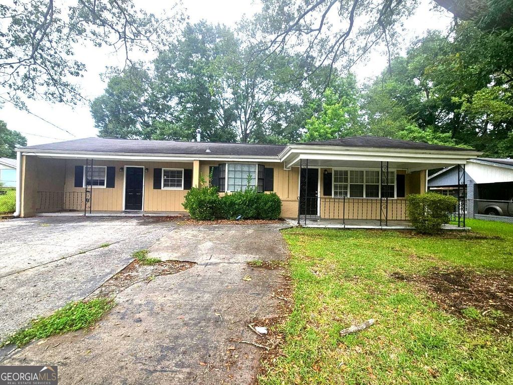 Photo of 501 Ridgecrest Drive, Riverdale, GA 30274 (MLS # 10774700)