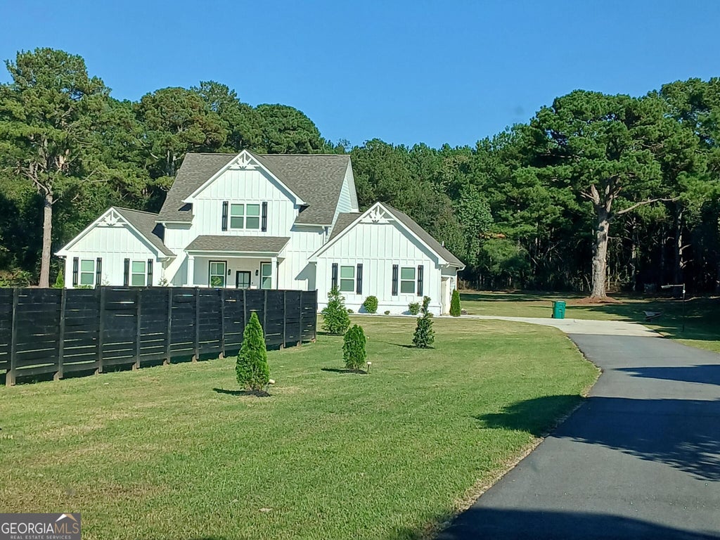 Photo of 1081 E Lake Road, McDonough, GA 30252 (MLS # 10874855)