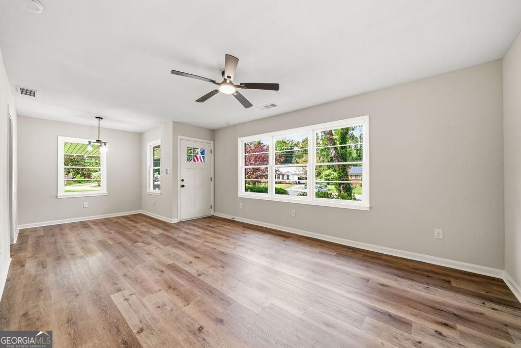 20 Plymouth RD NW