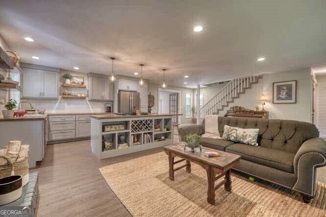 903 State Highway 325
