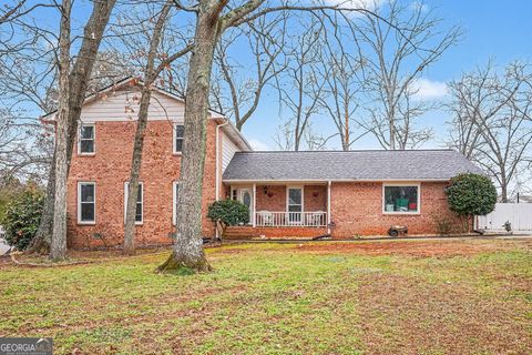 Photo of 2571 Highland Golf Course Drive SE, Conyers, GA 30013 (MLS # 10668618)