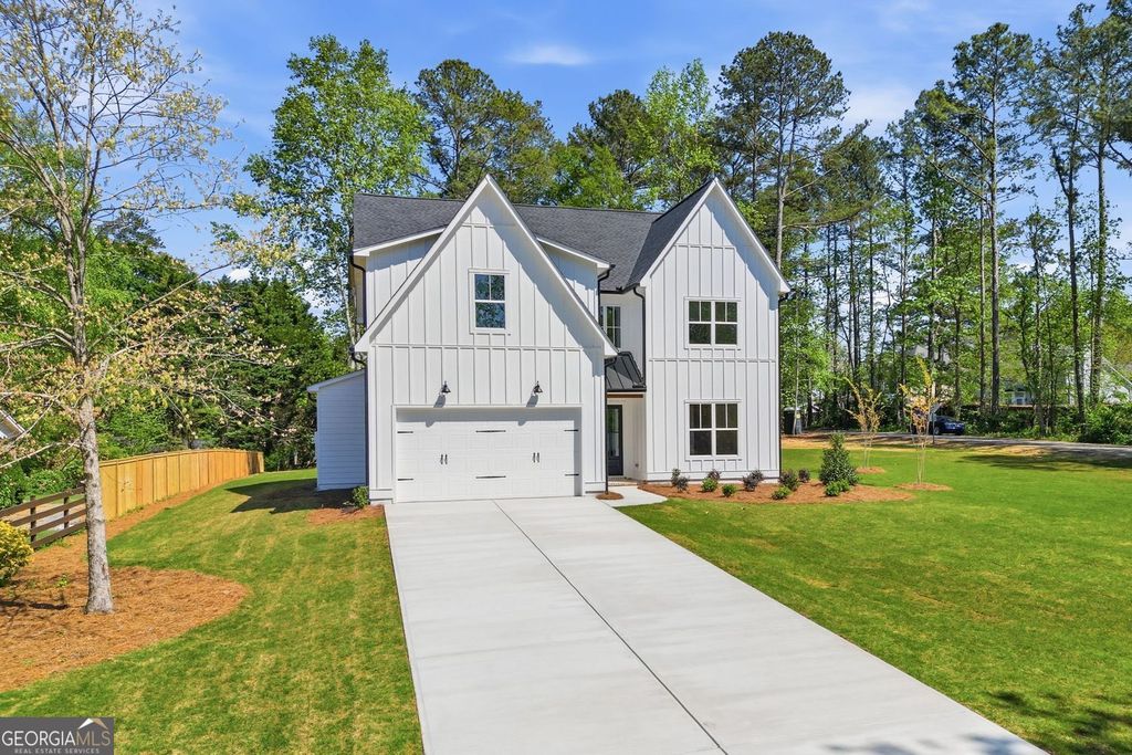 Photo of 2487 Sims Drive NE, Marietta, GA 30066 (MLS # 10729895)