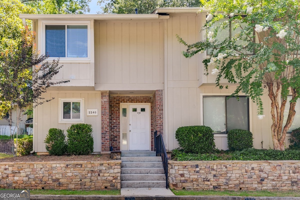 2240 Runnymead RDG SE