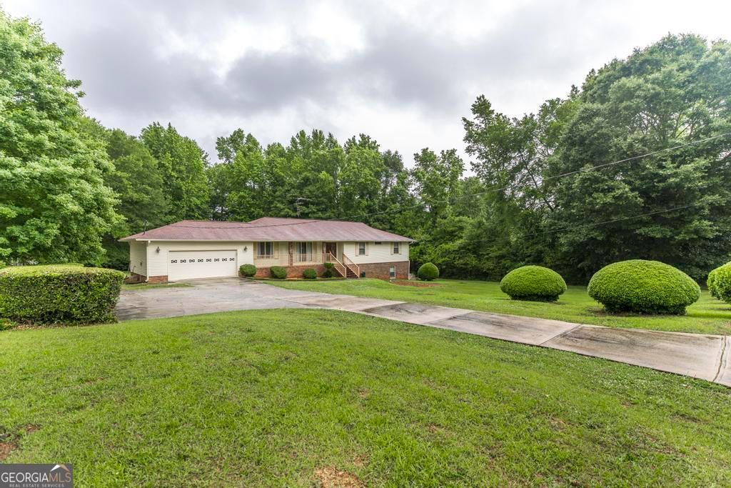 Photo of 411 Hickory Lane, Griffin, GA 30223 (MLS # 10772509)