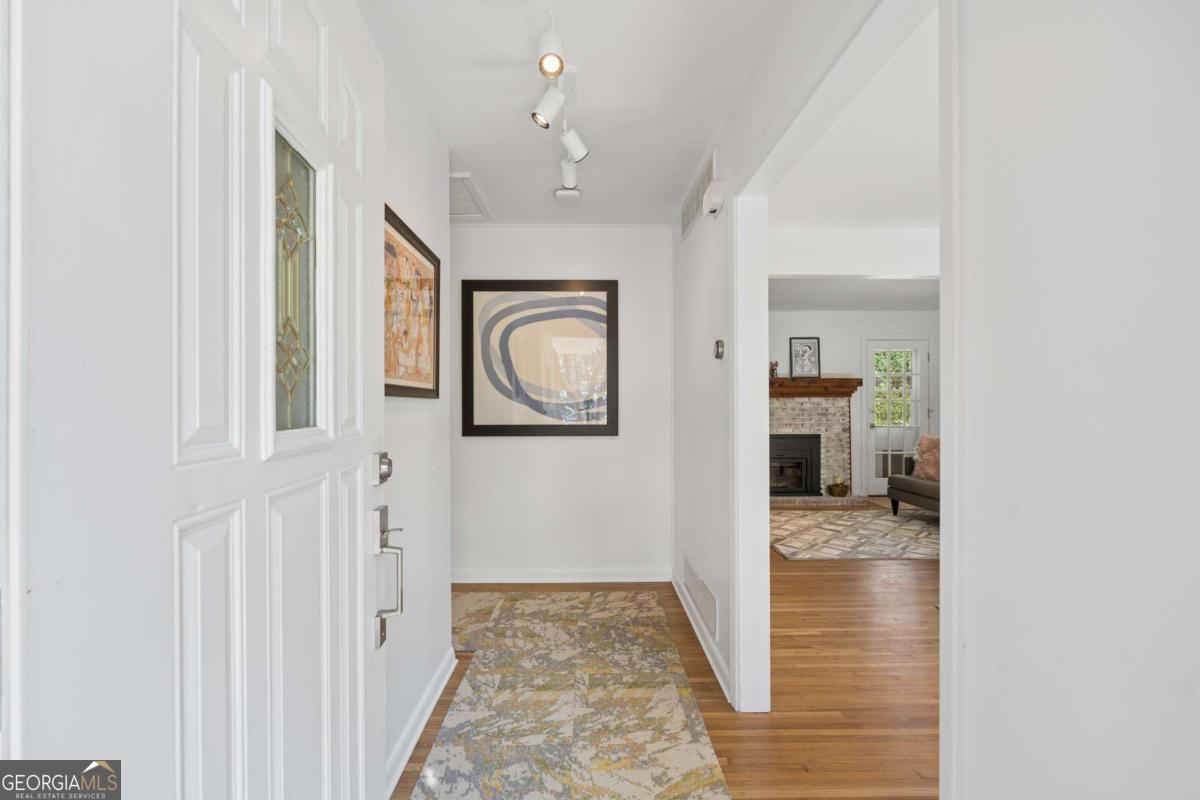 2478 Woodacres RD NE