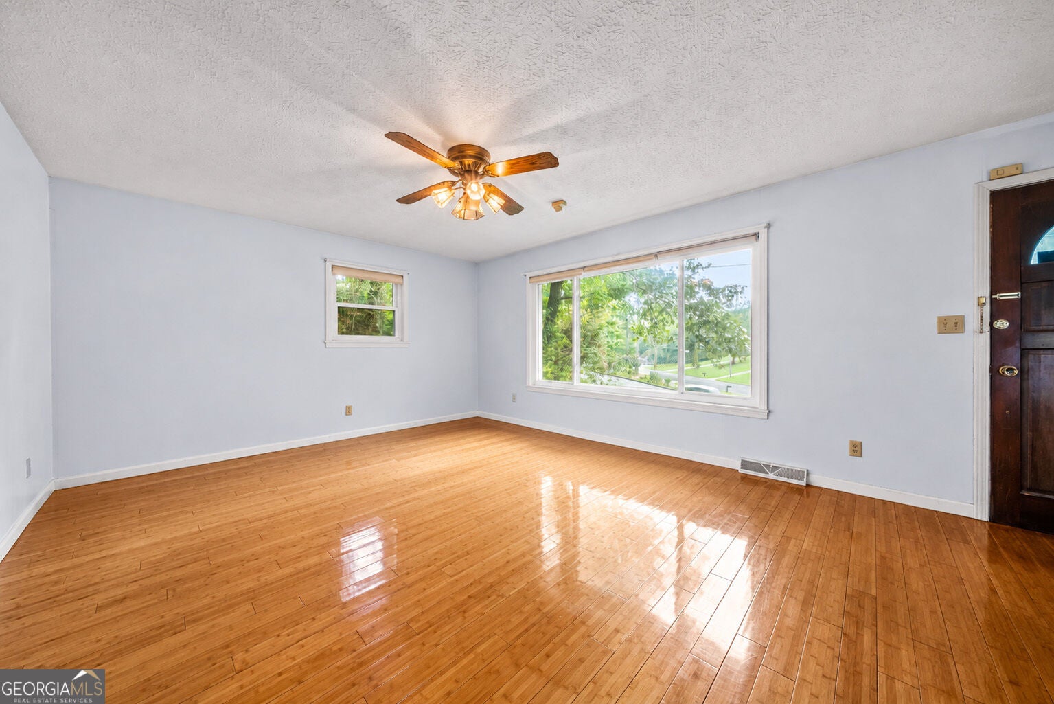106 Thornwood DR SW