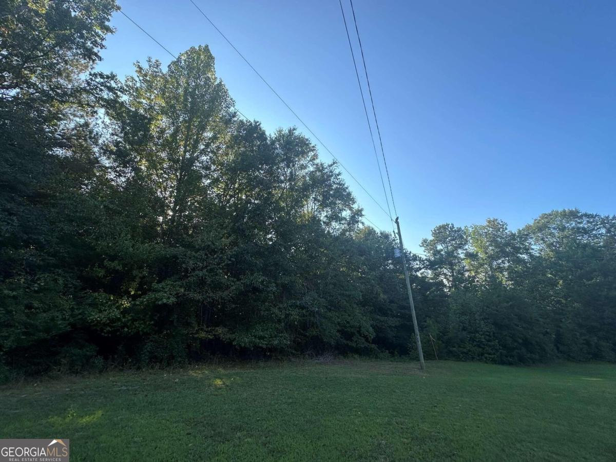 Beautiful 8.06 acres of tall trees located off of New Kings Bridge Road in Jefferson, GA. This tract of land is perfect location for the construction of your dream home. Please do consider this ideal spot for a future project. Shaded wooded and quiet. Seller will not subdivide.