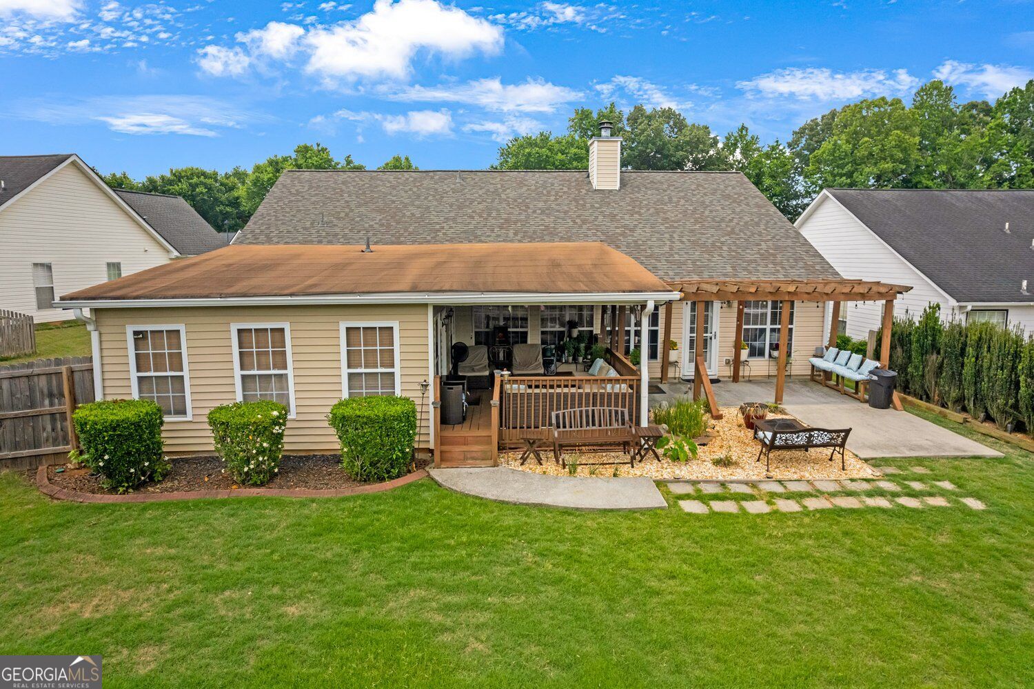 4015 McPherson DR